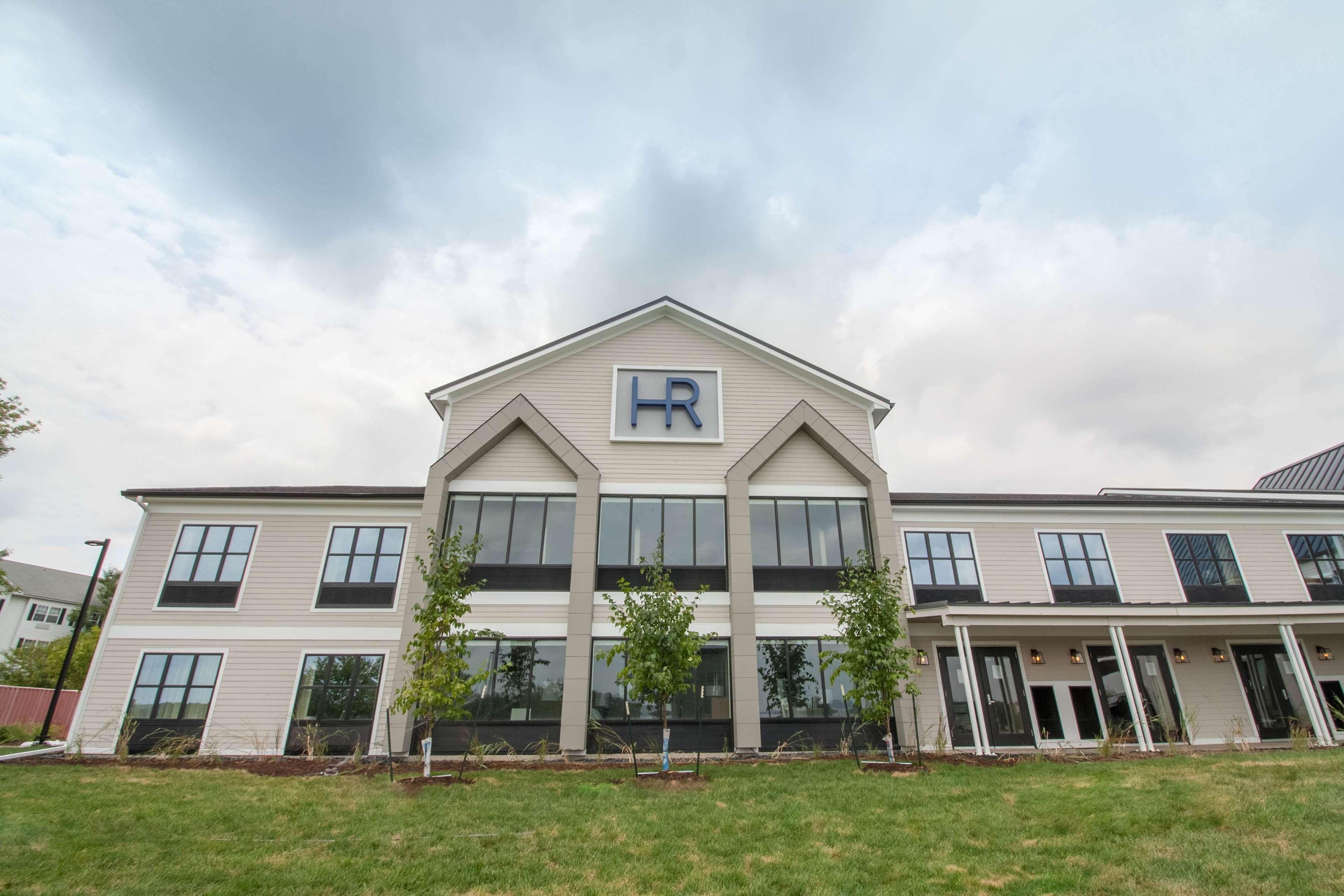 Hotel Renovo Des Moines Urbandale,Tapestry Collection Hilton Bagian luar foto