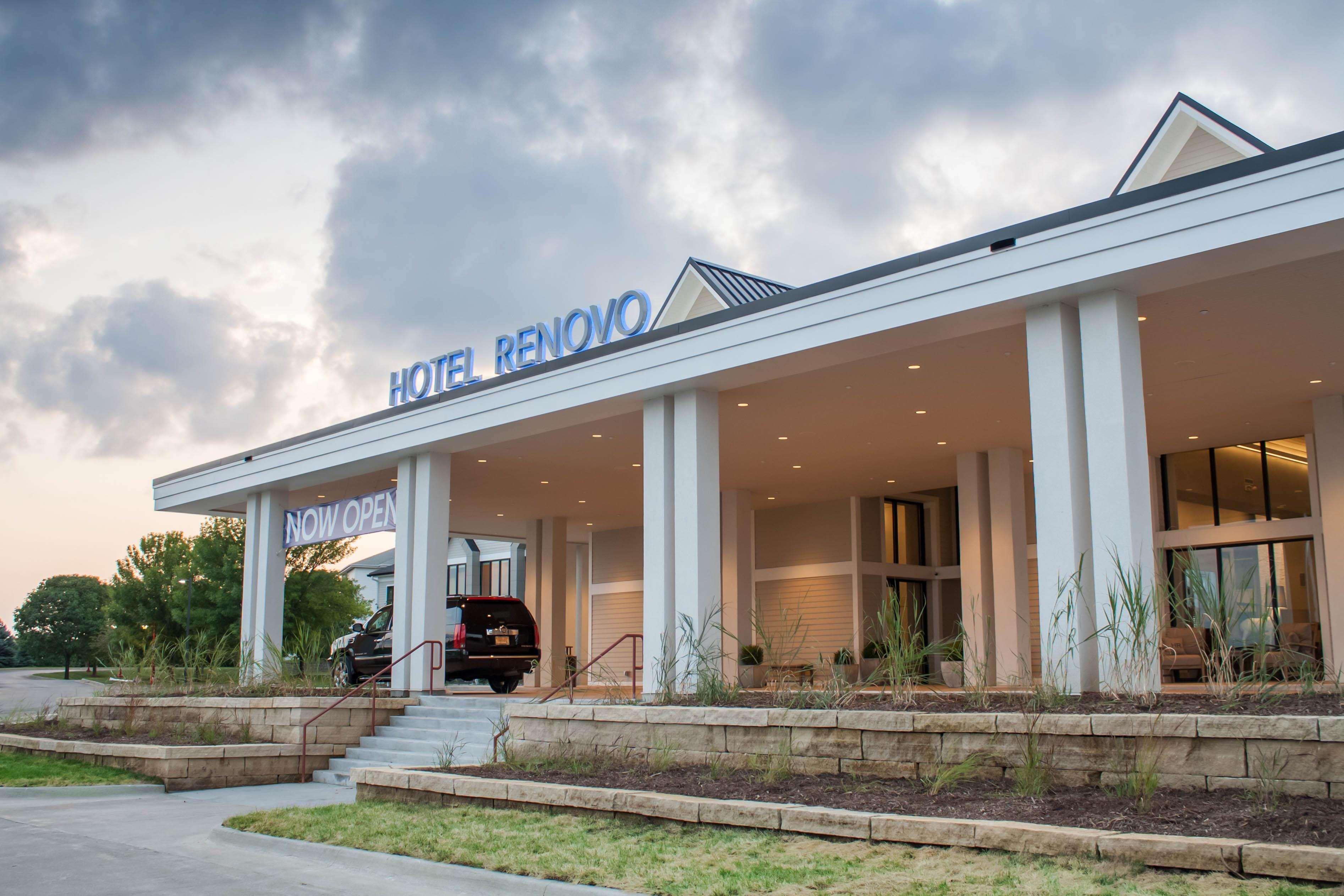 Hotel Renovo Des Moines Urbandale,Tapestry Collection Hilton Bagian luar foto